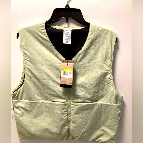 Nike Men’s Tech Green Vest,Size S - Picture 1 of 4